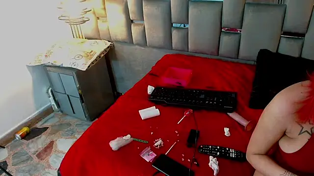 Snapshot of Memi_xxx chatting on November 29, 10:15 am Memi xxx online show from November 29, 10:15 am