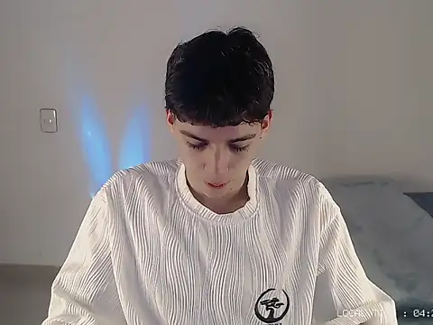 Sett 01 online show from November 8, 9:29 pm