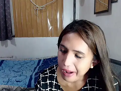 prettysam9 online show from April 14, 3:06 pm