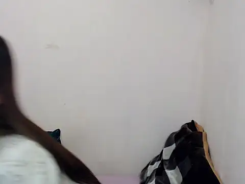 Snapshot of prettysam9 chatting on December 19, 10:06 am prettysam9 online show from December 19, 10:06 am