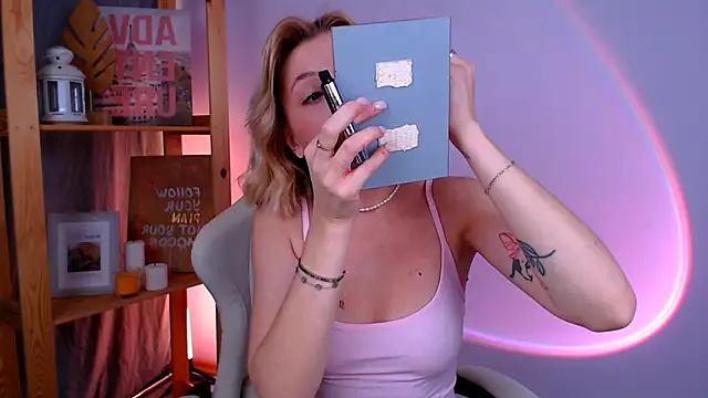 BallerinaCappuchino online show from November 13, 3:32 am