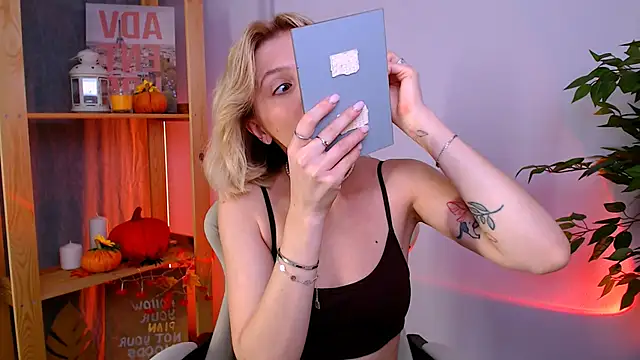 BallerinaCappuchino online show from November 8, 3:21 am