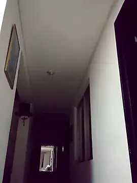 SkinniYamo online show from April 14, 5:23 am