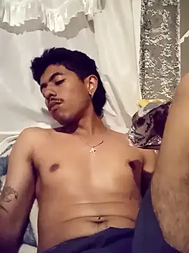 SkinniYamo online show from April 8, 2:24 am