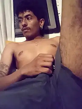 SkinniYamo online show from April 7, 4:14 am