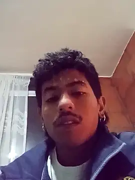 SkinniYamo online show from April 22, 3:46 am