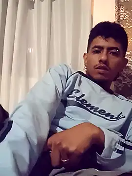 SkinniYamo online show from March 4, 5:59 am