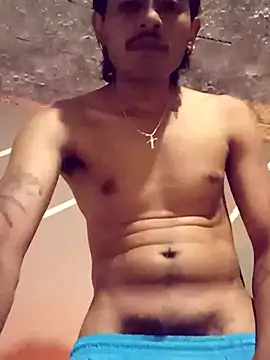 SkinniYamo online show from April 15, 5:35 am