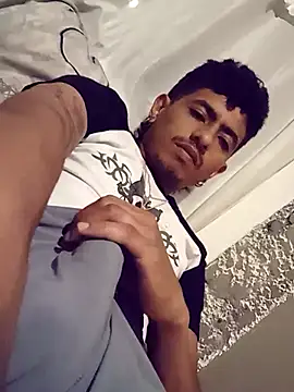 SkinniYamo online show from March 11, 5:34 am