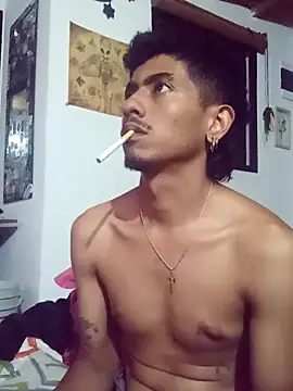 SkinniYamo online show from March 18, 11:59 pm