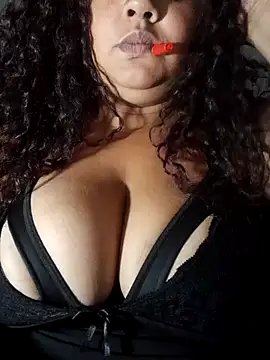 Snapshot of safirahot69 chatting on November 24, 3:28 am safirahot69 online show from November 24, 3:28 am