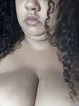 Snapshot of safirahot69 chatting on November 11, 9:26 am safirahot69 online show from November 11, 9:26 am