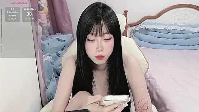Vivian-88 online show from April 24, 3:30 am