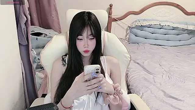Snapshot of Vivian-88 chatting on June 7, 4:23 pm Vivian-88 online show from June 7, 4:23 pm