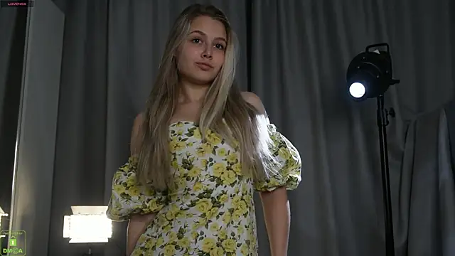 Snapshot of Hochu_Labubu chatting on October 30, 12:47 pm Hochu Labubu online show from October 30, 12:47 pm