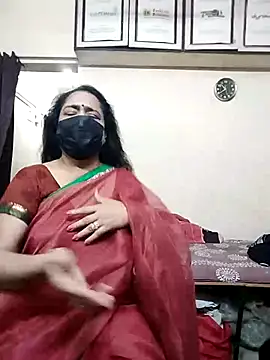 Snapshot of Miss_Seeya25 chatting on October 27, 5:03 pm Miss Seeya25 online show from October 27, 5:03 pm
