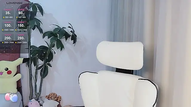 Snapshot of Tangt- chatting on November 29, 6:24 am Tangt- online show from November 29, 6:24 am