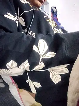 Hot-Rubyy online show from December 5, 5:44 pm