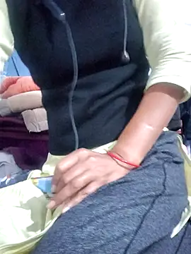 Hot-Rubyy online show from December 3, 7:52 am