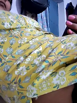 Hot-Rubyy online show from April 9, 5:19 pm