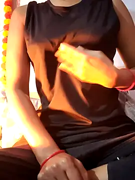 Hot-Rubyy online show from December 2, 2:56 am