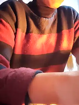 Hot-Rubyy online show from December 18, 3:38 pm