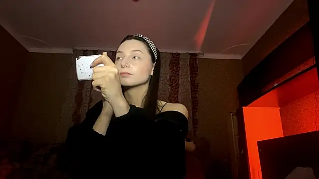 Snapshot of Poly_Falkony chatting on October 28, 3:11 pm Poly Falkony online show from October 28, 3:11 pm