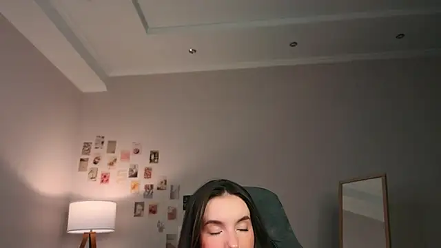 yourfrenchteacher online show from November 29, 4:56 am