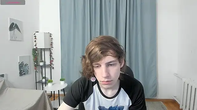 AvenGlow online show from December 15, 5:13 am