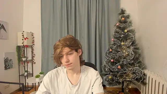 AvenGlow online show from December 21, 5:09 am