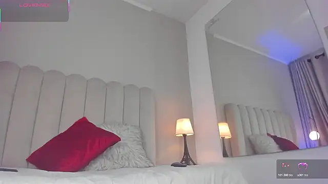 Melanie hillz online show from November 7, 7:07 pm