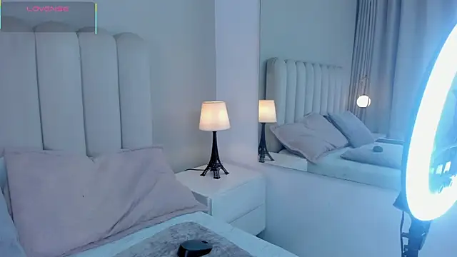 Melanie hillz online show from December 19, 6:54 pm