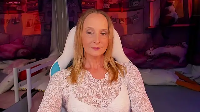 Snapshot of ScarlettPalmer chatting on June 18, 7:07 am ScarlettPalmer online show from June 18, 7:07 am