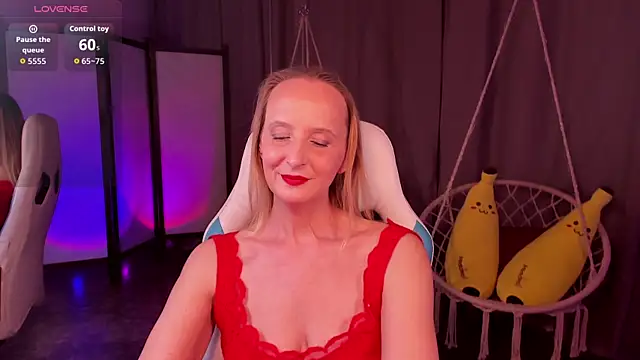 ScarlettPalmer online show from December 19, 10:28 am