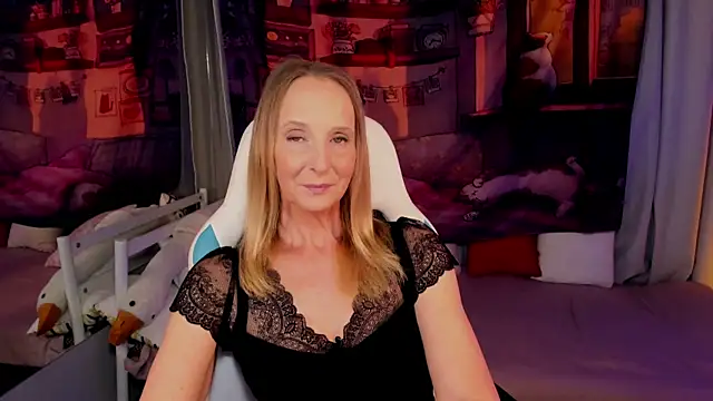 Snapshot of ScarlettPalmer chatting on July 18, 10:02 am ScarlettPalmer online show from July 18, 10:02 am