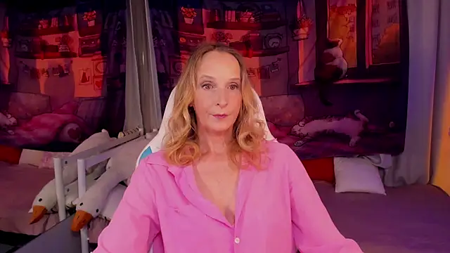 Snapshot of ScarlettPalmer chatting on July 8, 9:54 am ScarlettPalmer online show from July 8, 9:54 am