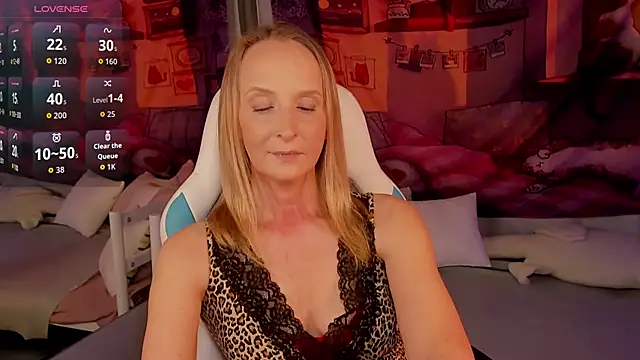ScarlettPalmer online show from May 27, 10:55 am