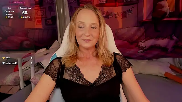 Snapshot of ScarlettPalmer chatting on June 10, 11:00 am ScarlettPalmer online show from June 10, 11:00 am
