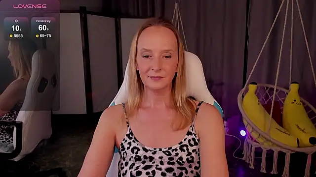 ScarlettPalmer online show from February 28, 10:26 am