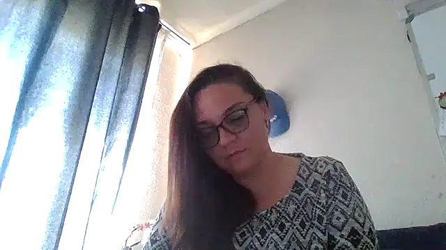 Snapshot of lilMissMarli chatting on July 12, 9:54 am lilMissMarli online show from July 12, 9:54 am