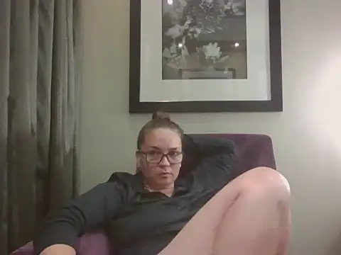 lilMissMarli online show from November 16, 9:36 am