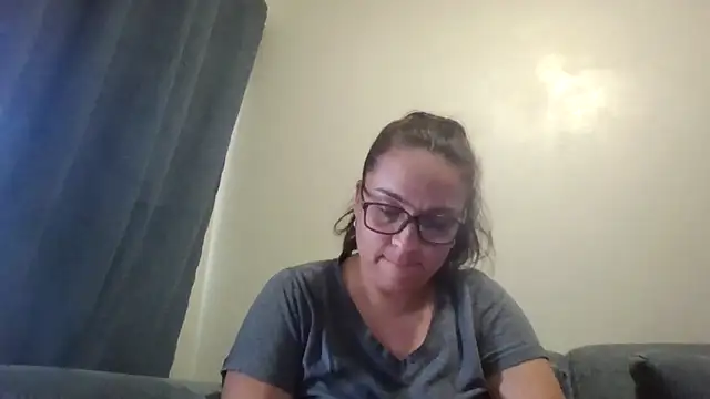 Snapshot of lilMissMarli chatting on March 24, 6:35 am lilMissMarli online show from March 24, 6:35 am