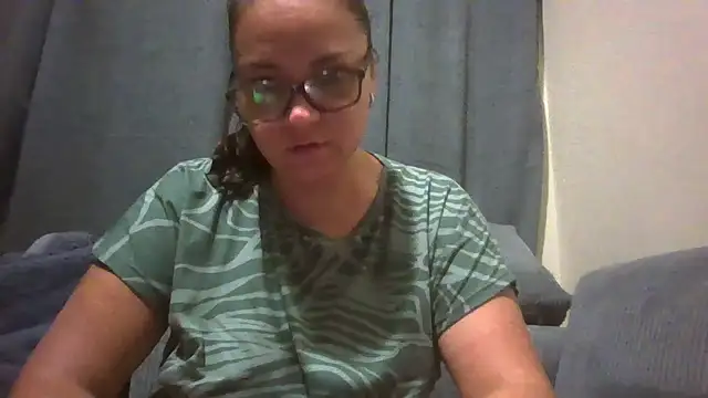 Snapshot of lilMissMarli chatting on April 1, 4:25 am lilMissMarli online show from April 1, 4:25 am