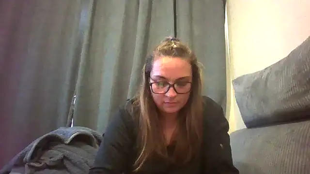 lilMissMarli online show from February 20, 12:18 pm