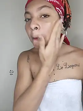 Snapshot of leona_sumiza chatting on November 2, 6:35 pm leona sumiza online show from November 2, 6:35 pm