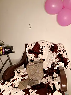 Snapshot of leona_sumiza chatting on November 16, 8:08 am leona sumiza online show from November 16, 8:08 am