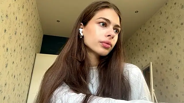 EastLuna online show from October 29, 7:18 am