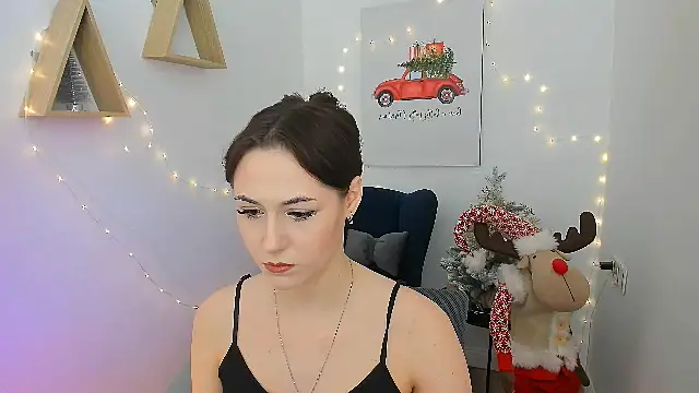 MakeYoueHappy online show from December 14, 4:40 am