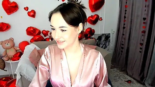 MakeYoueHappy online show from February 18, 3:37 am