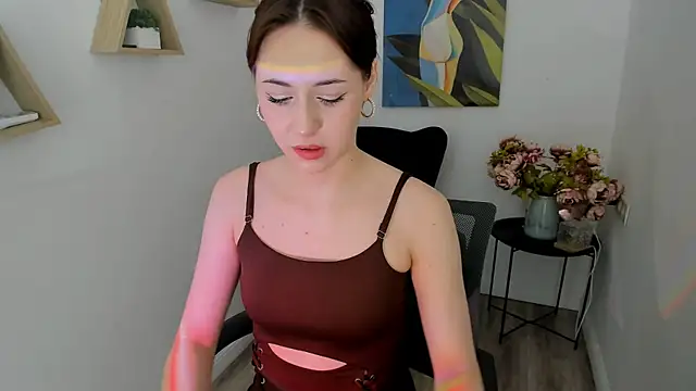 MakeYoueHappy online show from April 23, 11:27 am